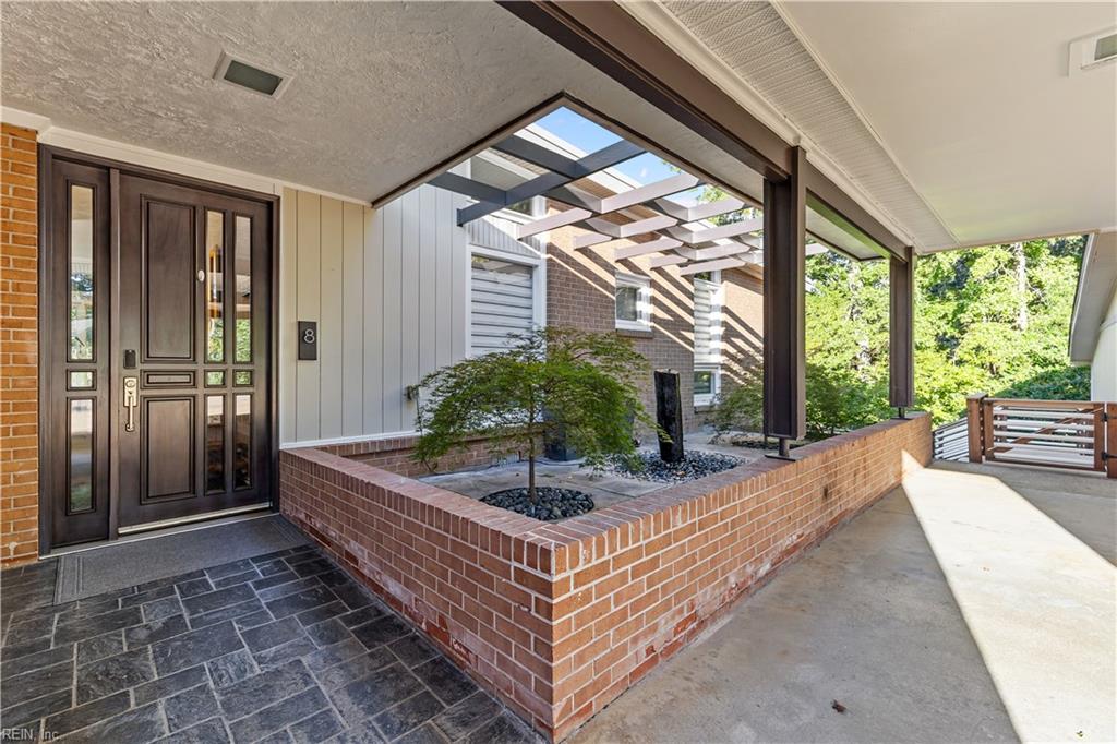 8 Rollingwood PL
