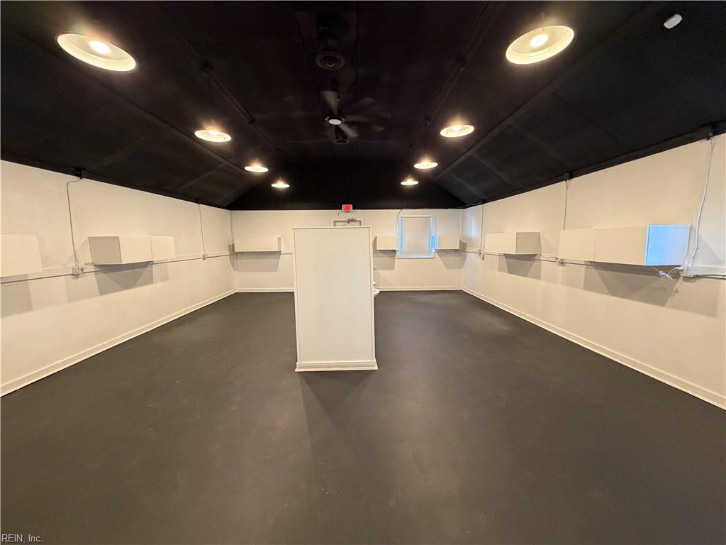 5759 Princess Anne RD