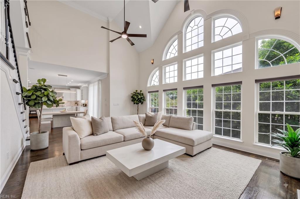 1301 Simon DR