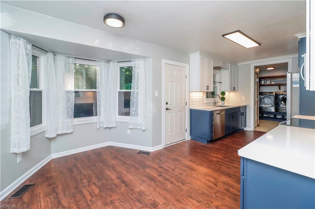3936 Hardwood LN