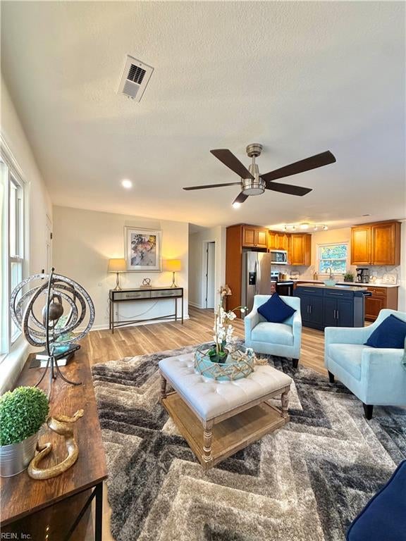 2489 Stribing LN