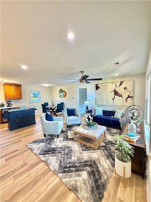 2489 Stribing LN