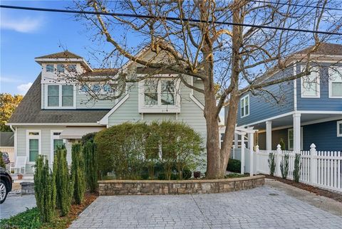 206 52nd ST Virginia Beach VA 23451