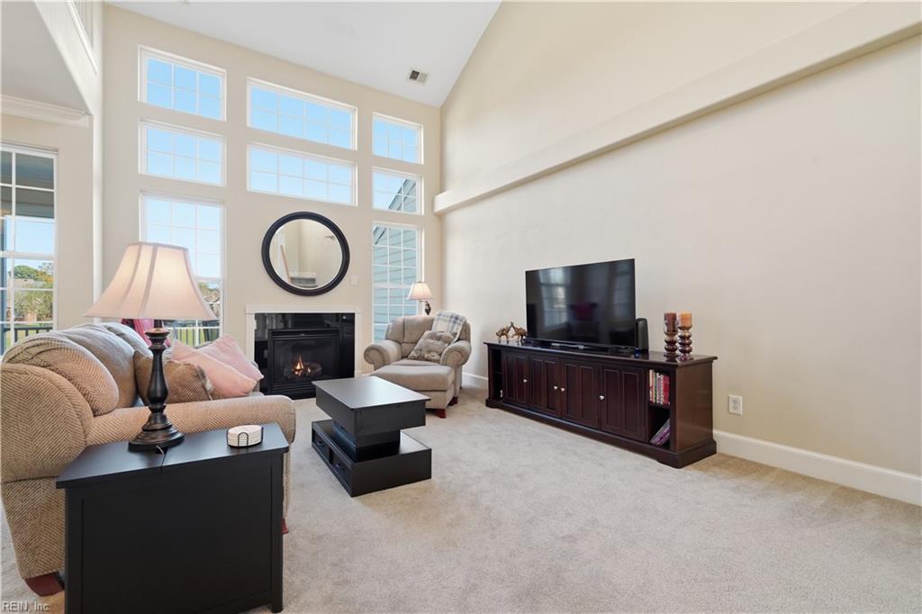 1061 Bay Breeze DR