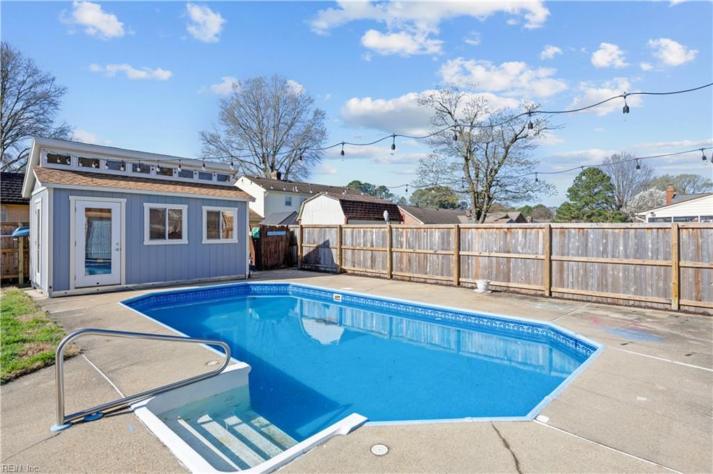 5233 Stratford Chase DR