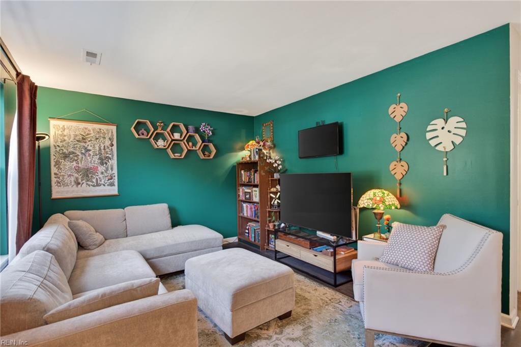 285 Merrimac TRL 62