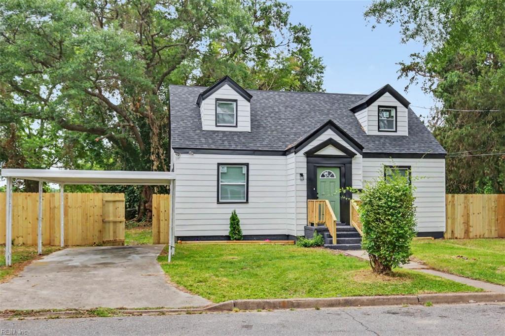 1805 Roanoke AVE