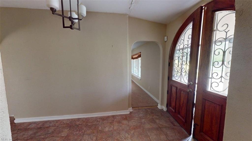 4908 Farrington DR