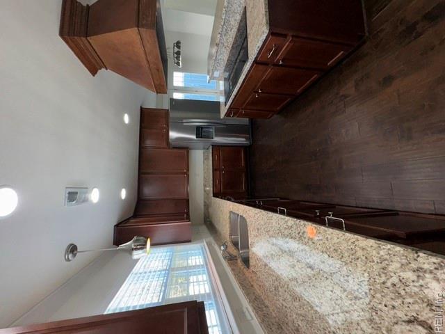 403B 16th ST