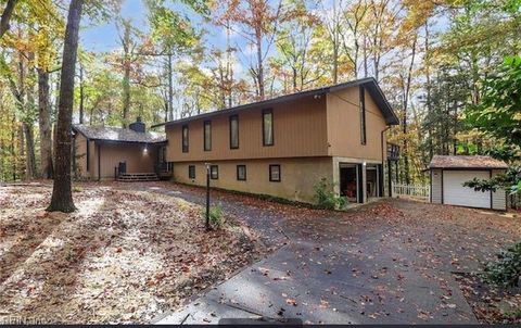 304 Hempstead RD Williamsburg VA 23188