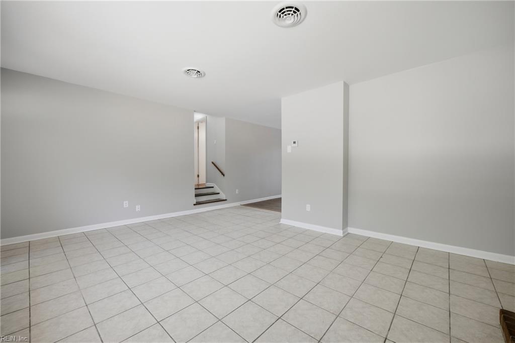 858 Catalina DR