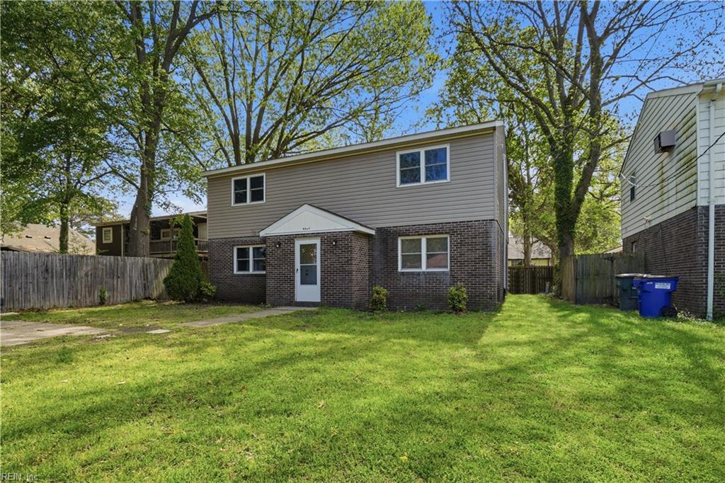 9554 Lakeside DR