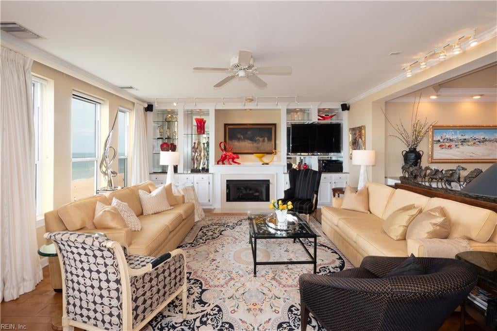 2316 Mariners Mark WAY 403