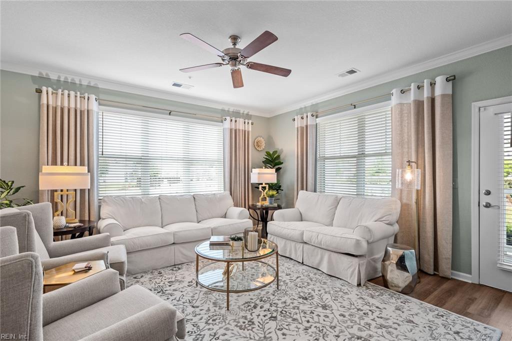 1725 Dromolin Drive #102