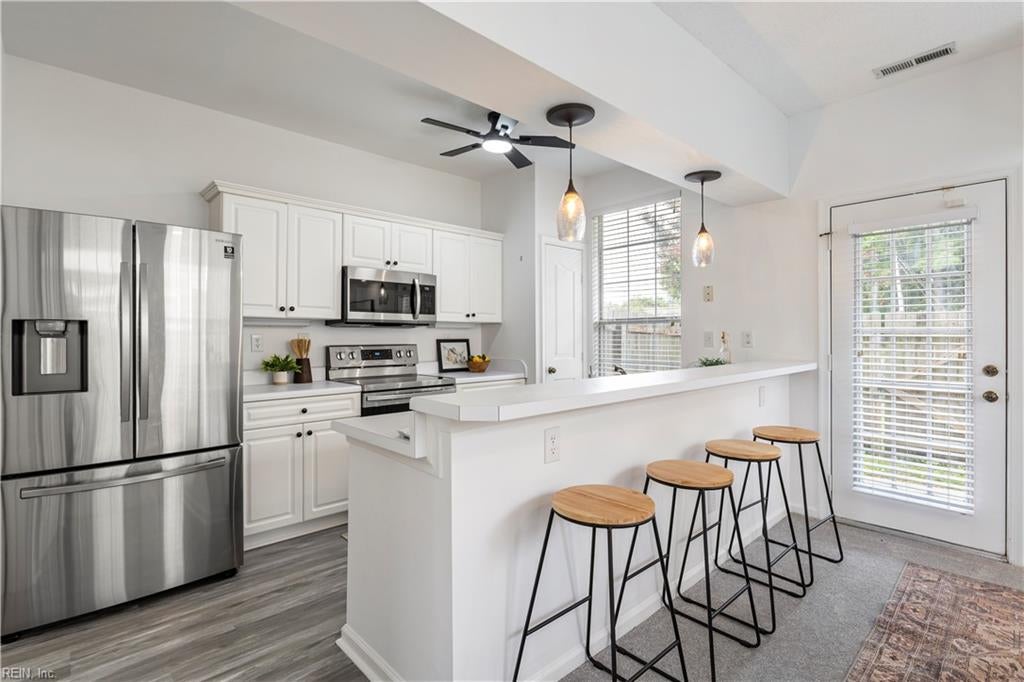 4477 Brinker DR