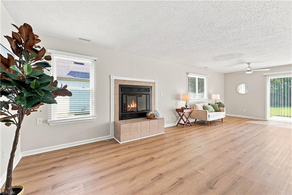 830 Chimney Hill PW