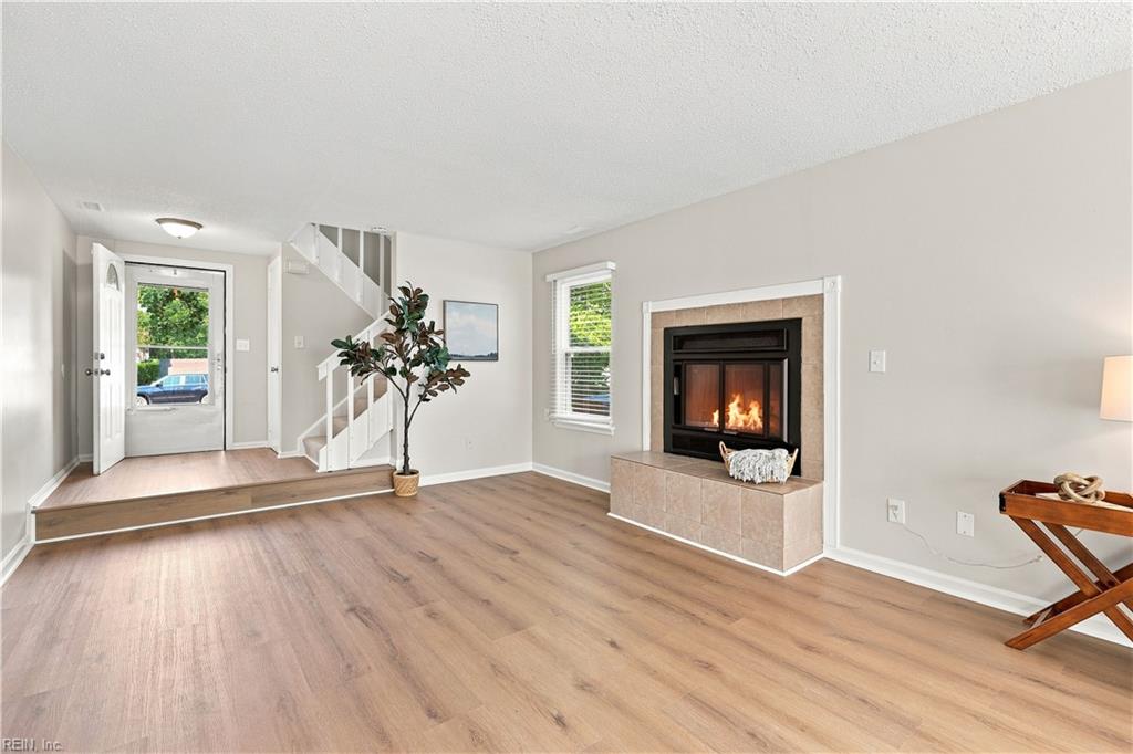 830 Chimney Hill PW