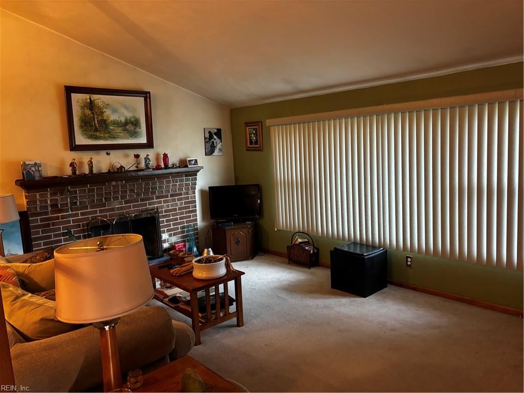 648 Charlecote DR
