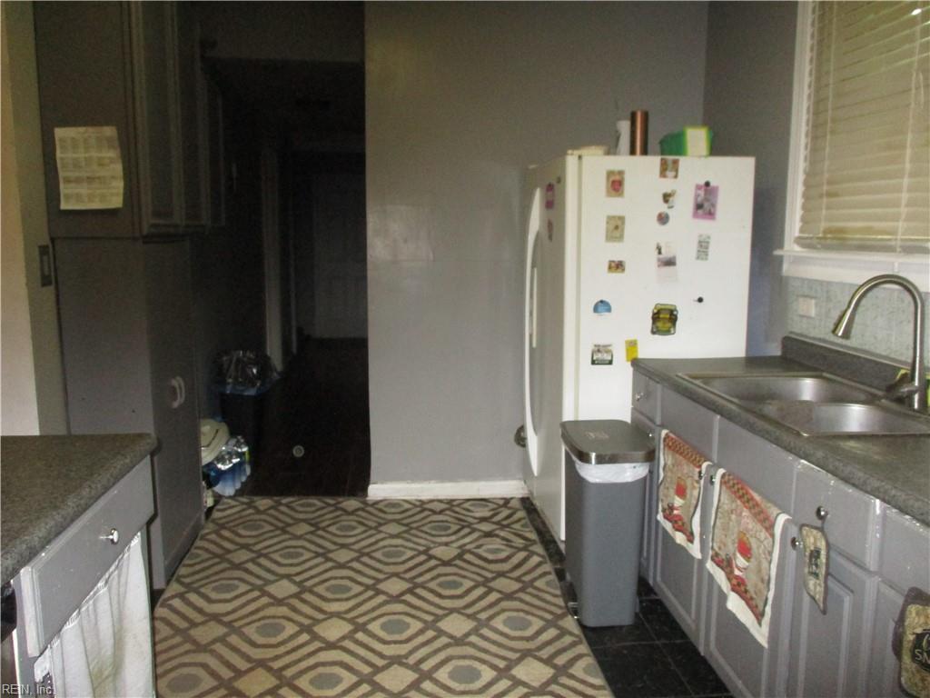 2104 Elm Ave AVE