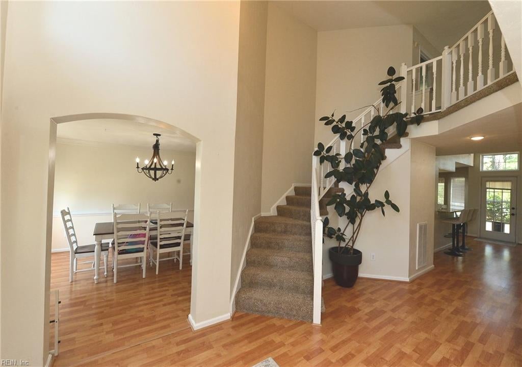 2608 Wilkes DR