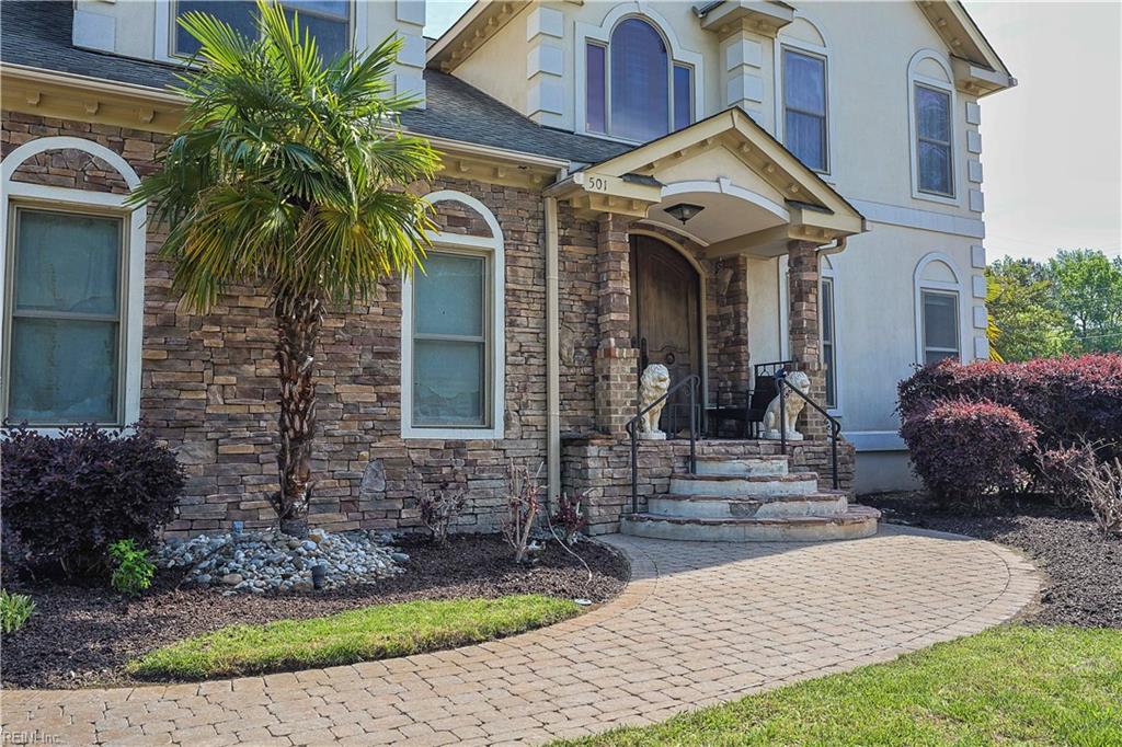 501 Shadow Brooke DR