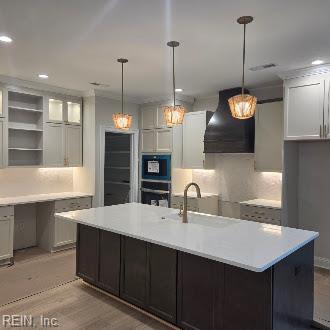2501 Peaceful LN