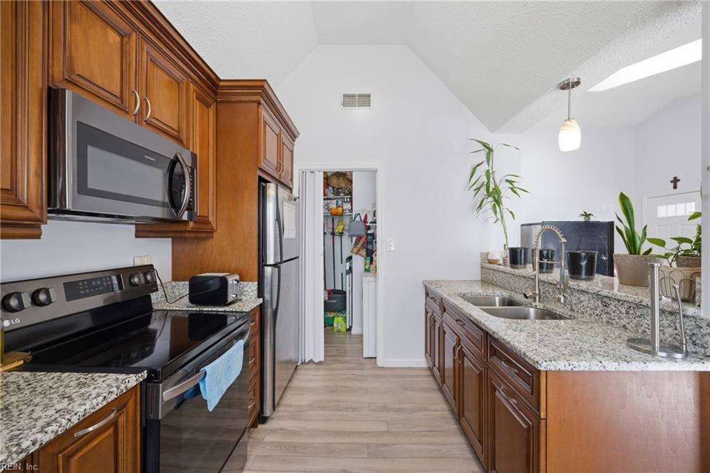 3554 Brigita Ct