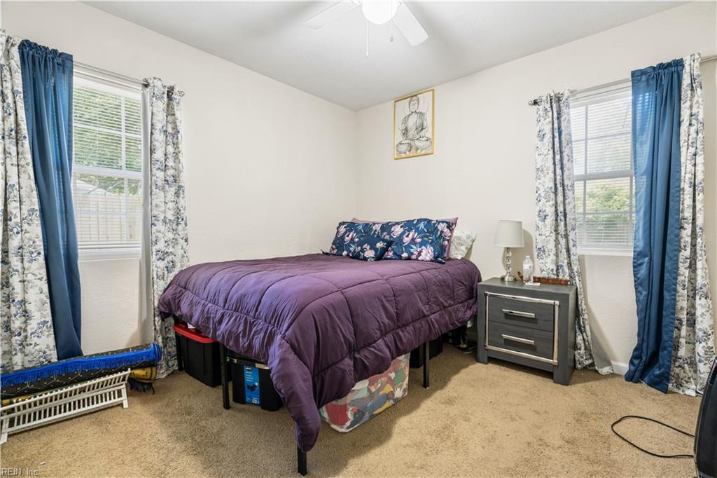 1422 Woodcrest DR