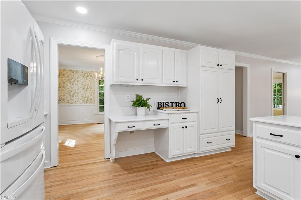 1 Kensington CT