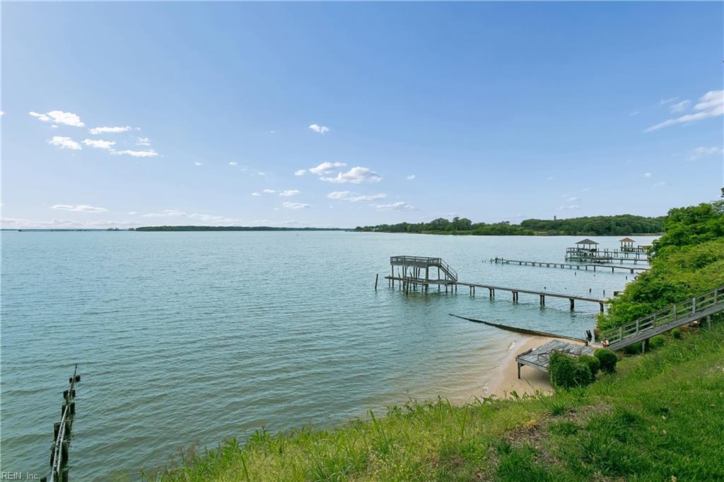 33 Haughton LN