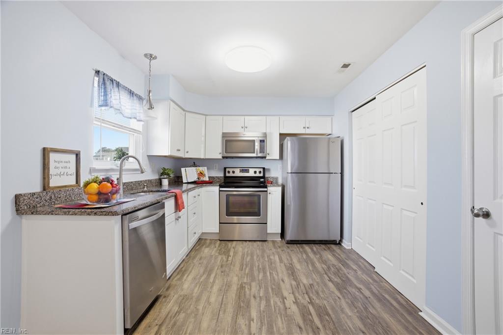 3712 Pretty Lake AVE 4A