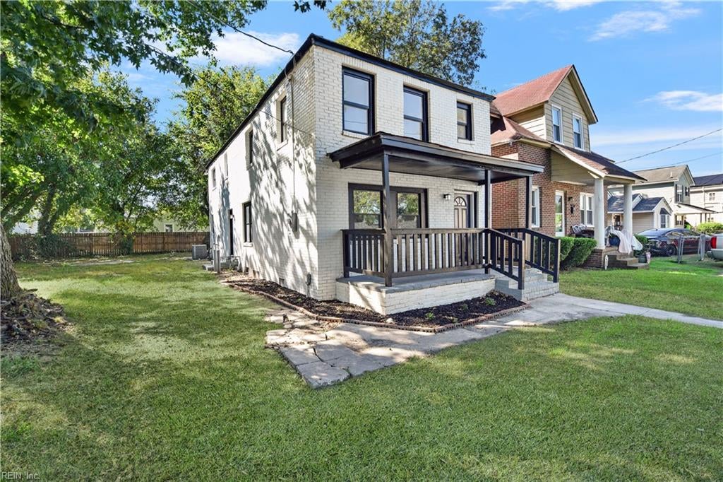 2112 Spadina AVE