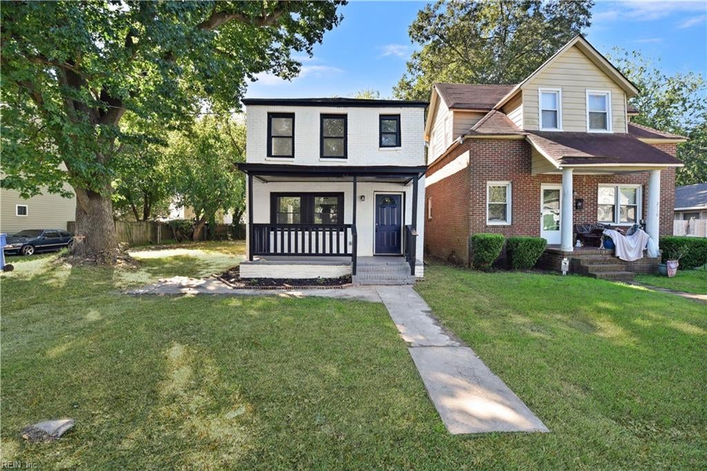 2112 Spadina AVE