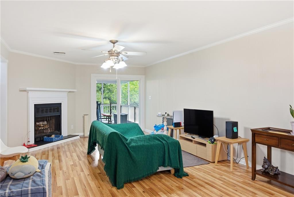 2560 Roundtree CIR