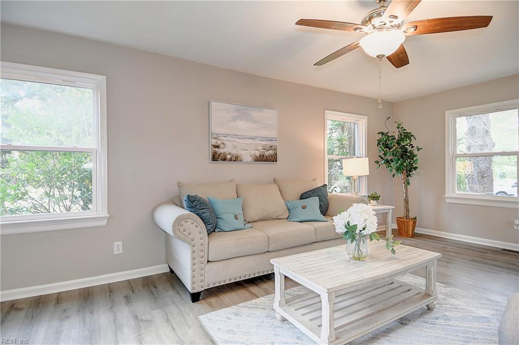 728 Prince Charles LN