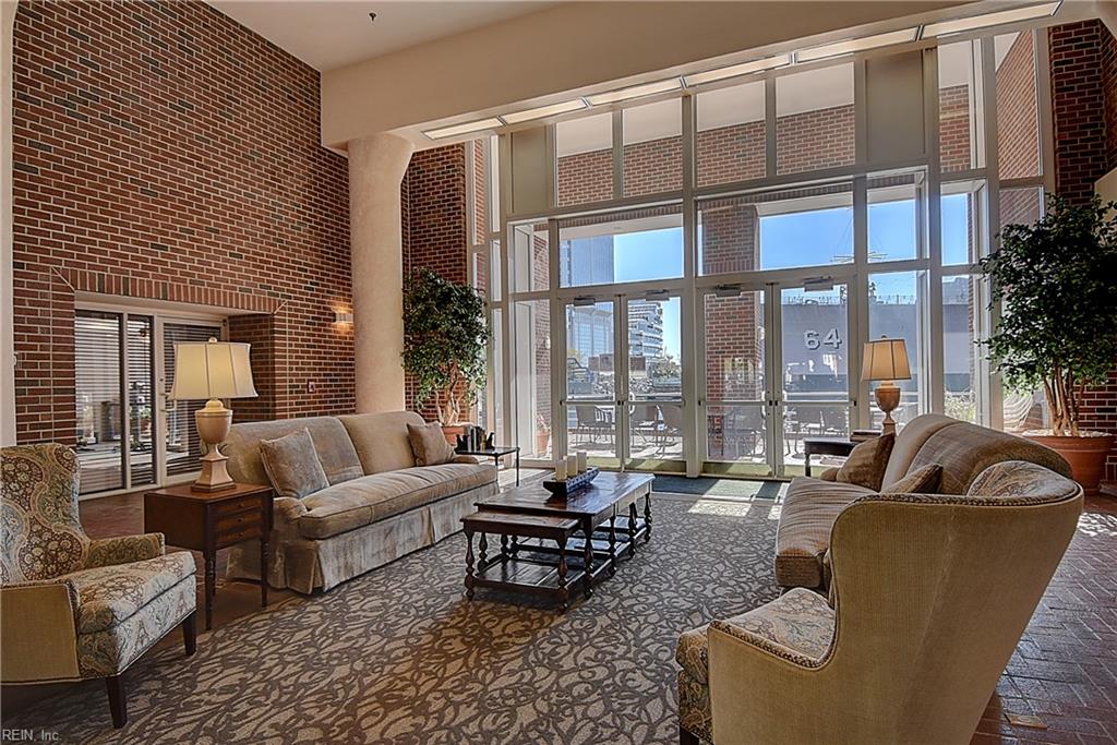 215 Brooke AVE 411