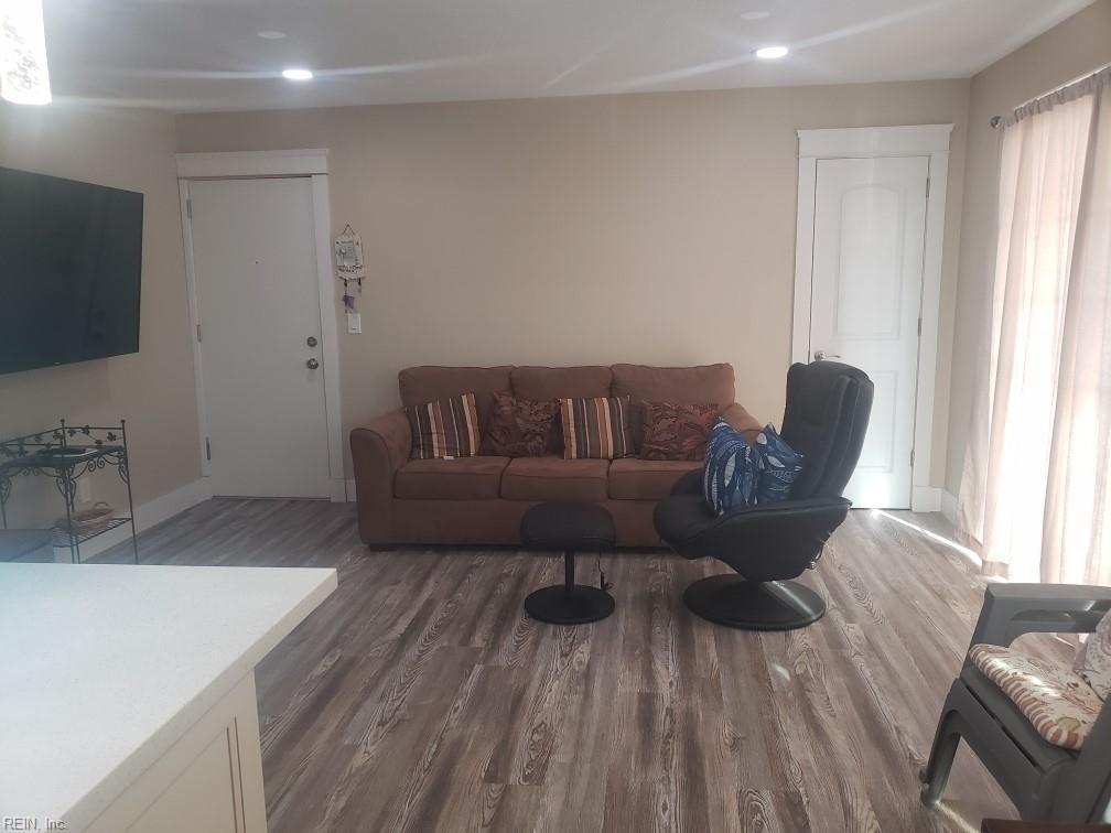 828 E Ocean View AVE 7