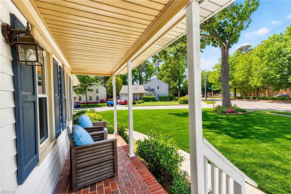 4232 Thalia Forest LN