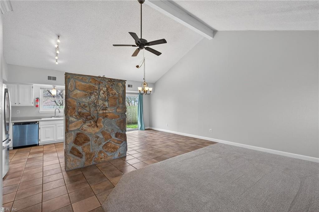 1332 Stringfellow CT