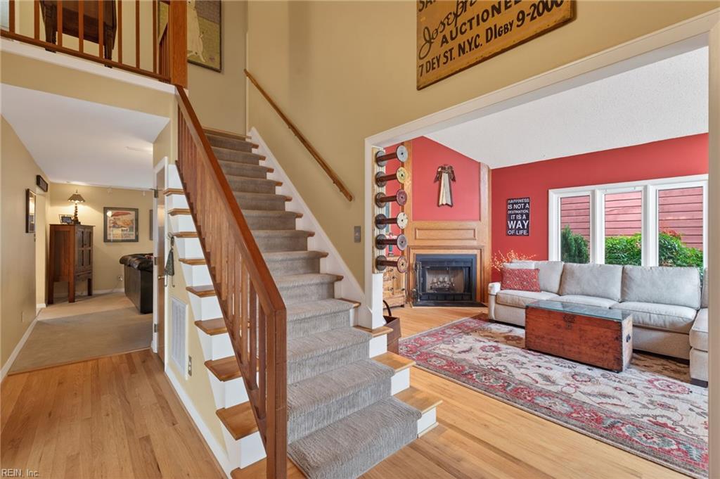 1105 Birdneck Lake DR