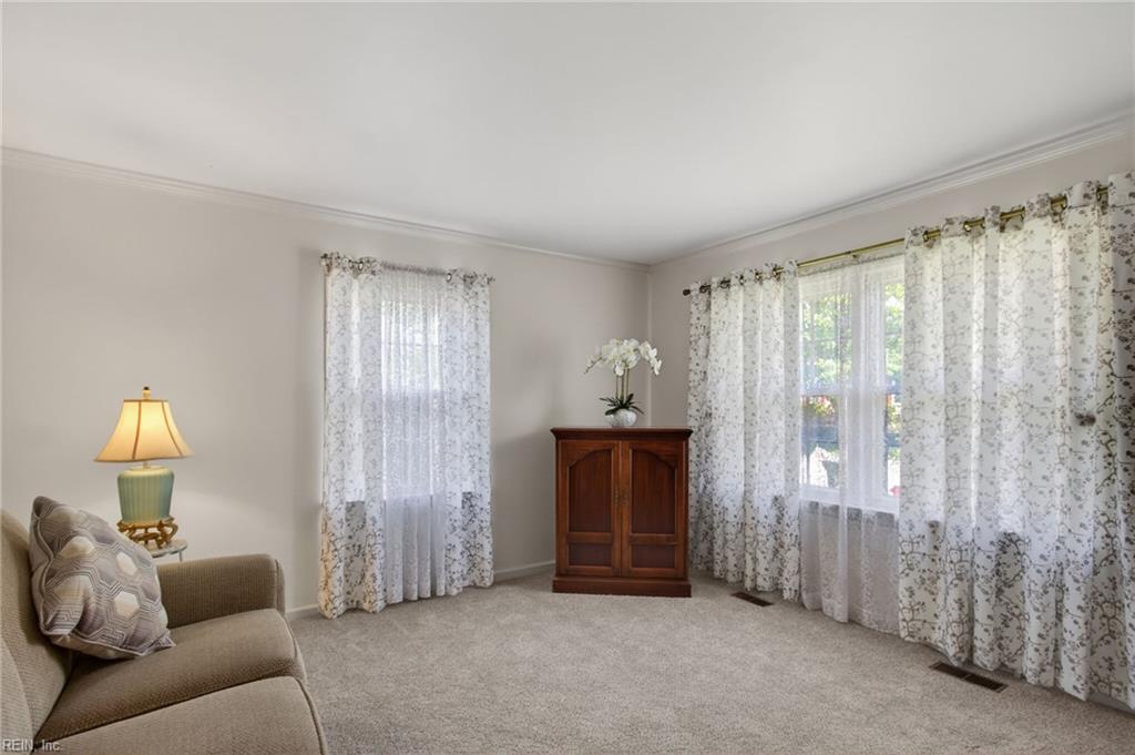 210 Custer PL