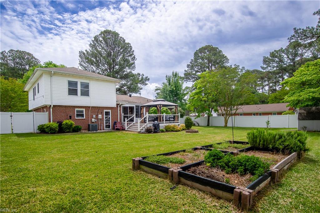 2645 Janson DR