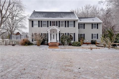 7013 Mill Creek DR Zuni VA 23898