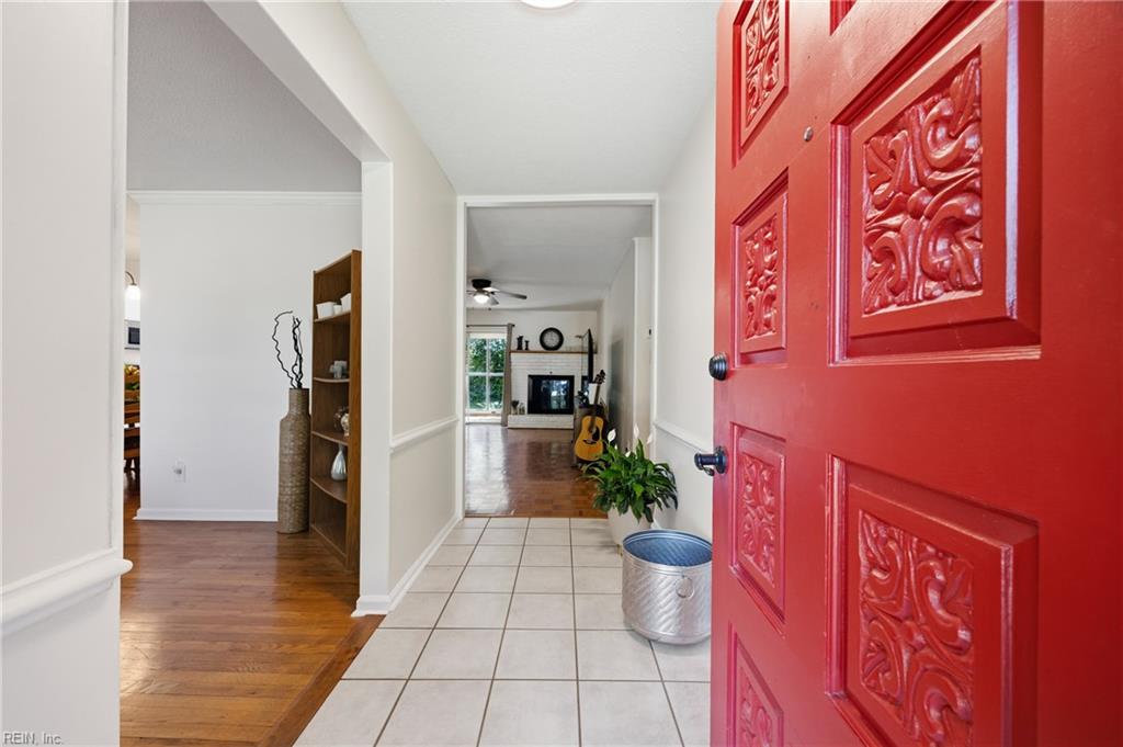812 Prince Charles CT