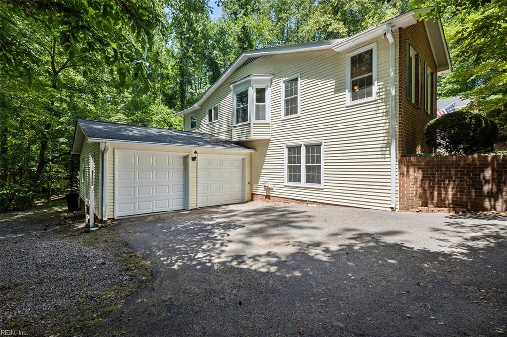108 Cambridge LN