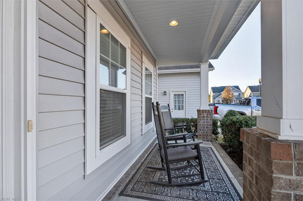 204 Bennetts Grove LN