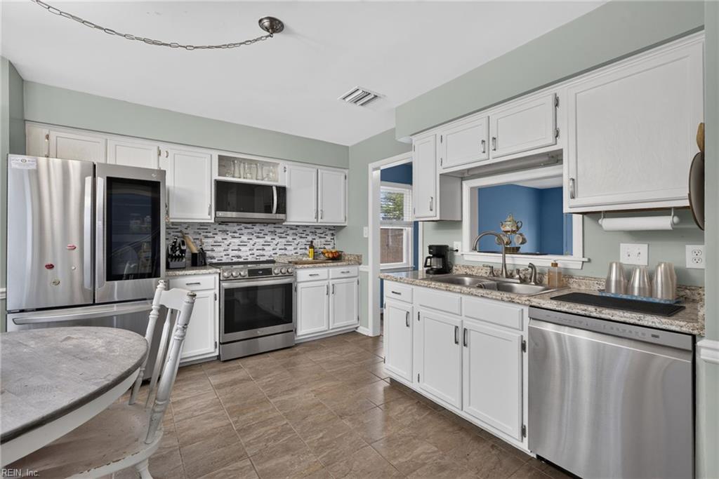 1349 Northvale DR
