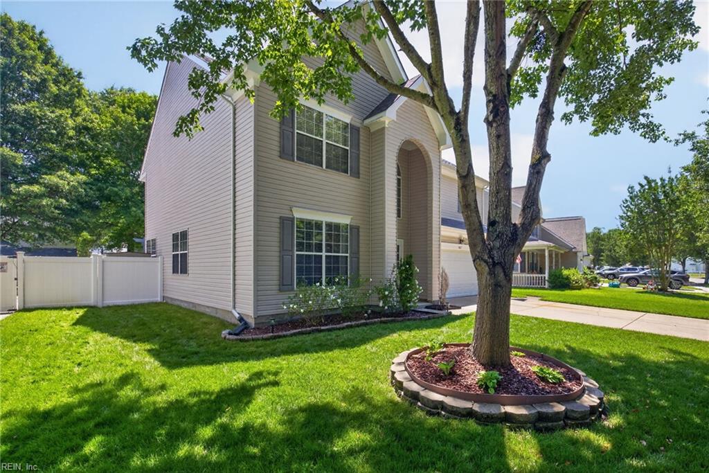 2613 Penshurst WAY