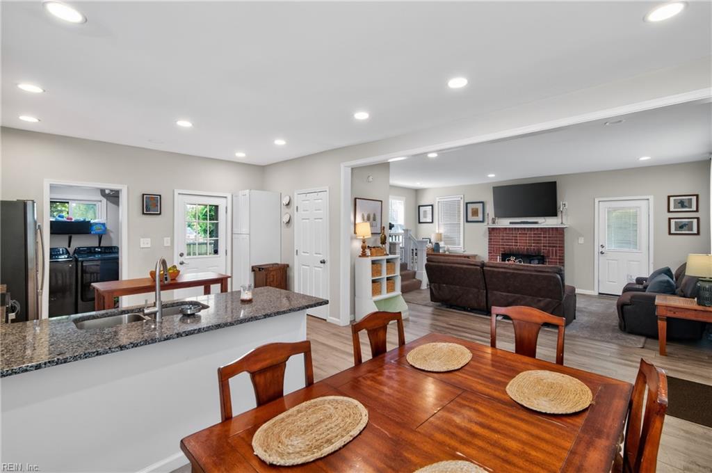1116 Hampton AVE