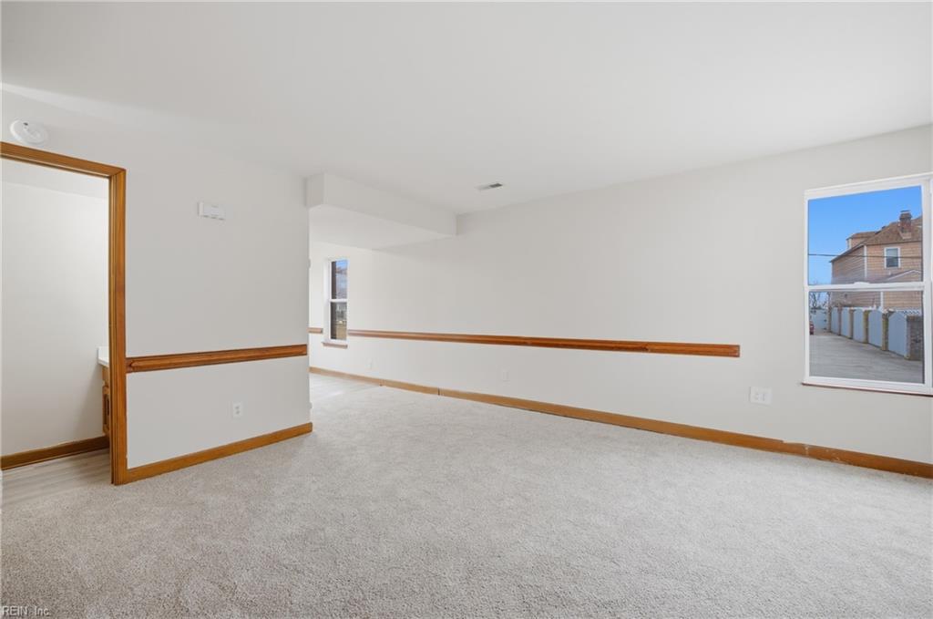 840 W Ocean View AVE